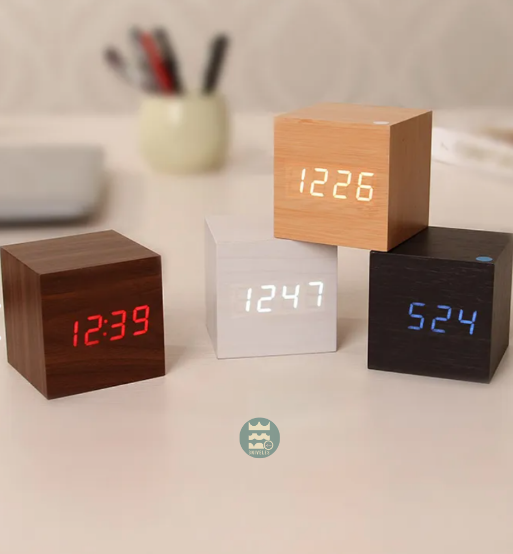 Reloj Cubo De Madera